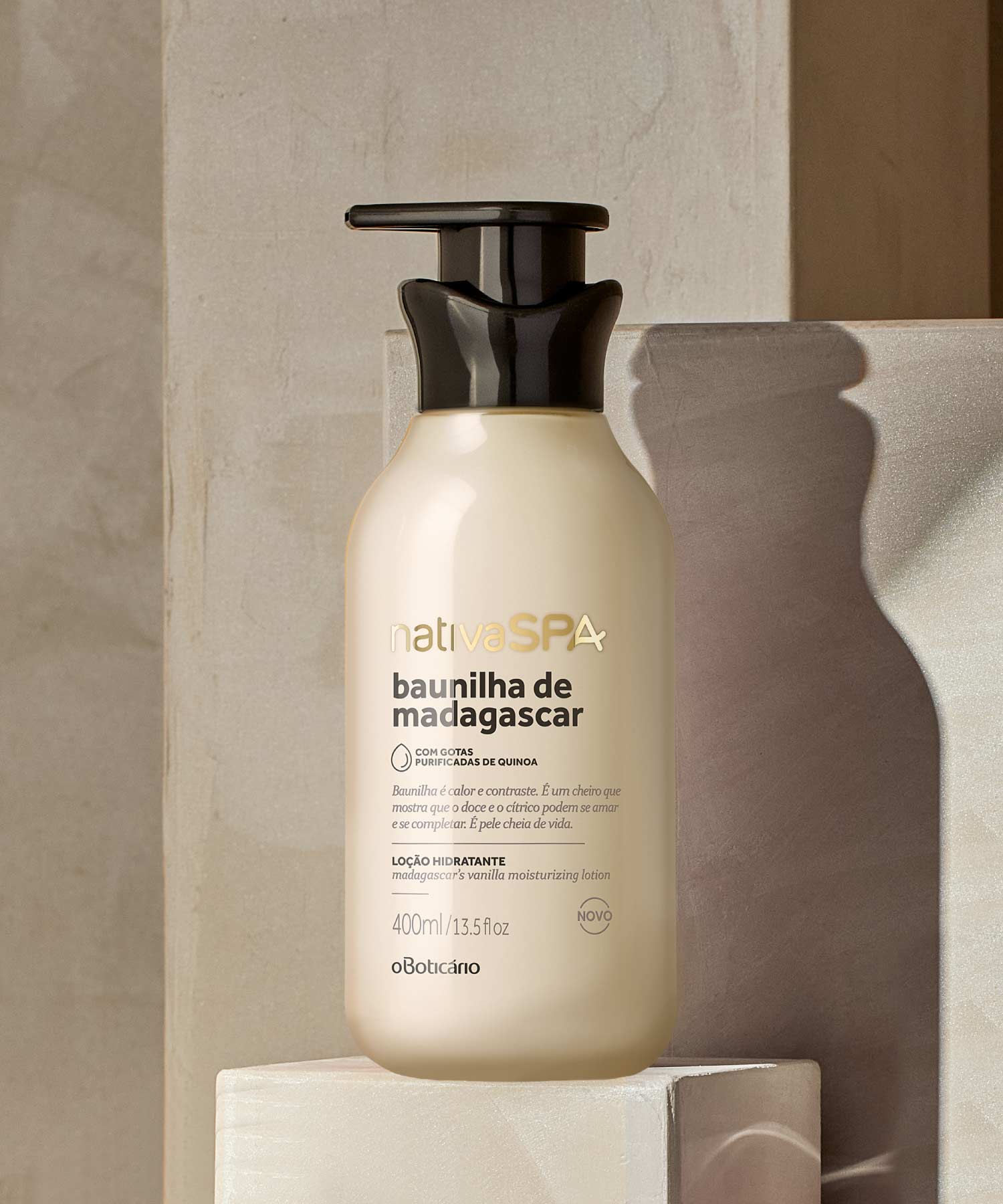 Baunilha de MadagascarO doce e o cítrico podem amar-se e completar-se. Esta fragrância cremosa e quente é ideal para quem gosta de um perfil mais gourmand ou adocicado.